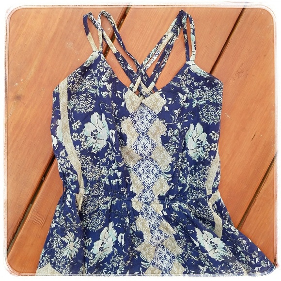 Junior Dress Size Small - Picture 2 of 3